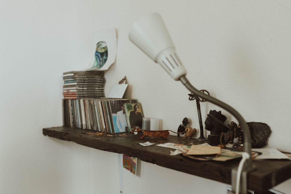 Sfeervol interieur met pinguïns op canvas